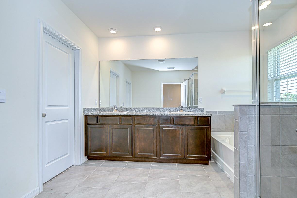 5325 THISTLE FIELD CT, WESLEY CHAPEL, FL, 33545