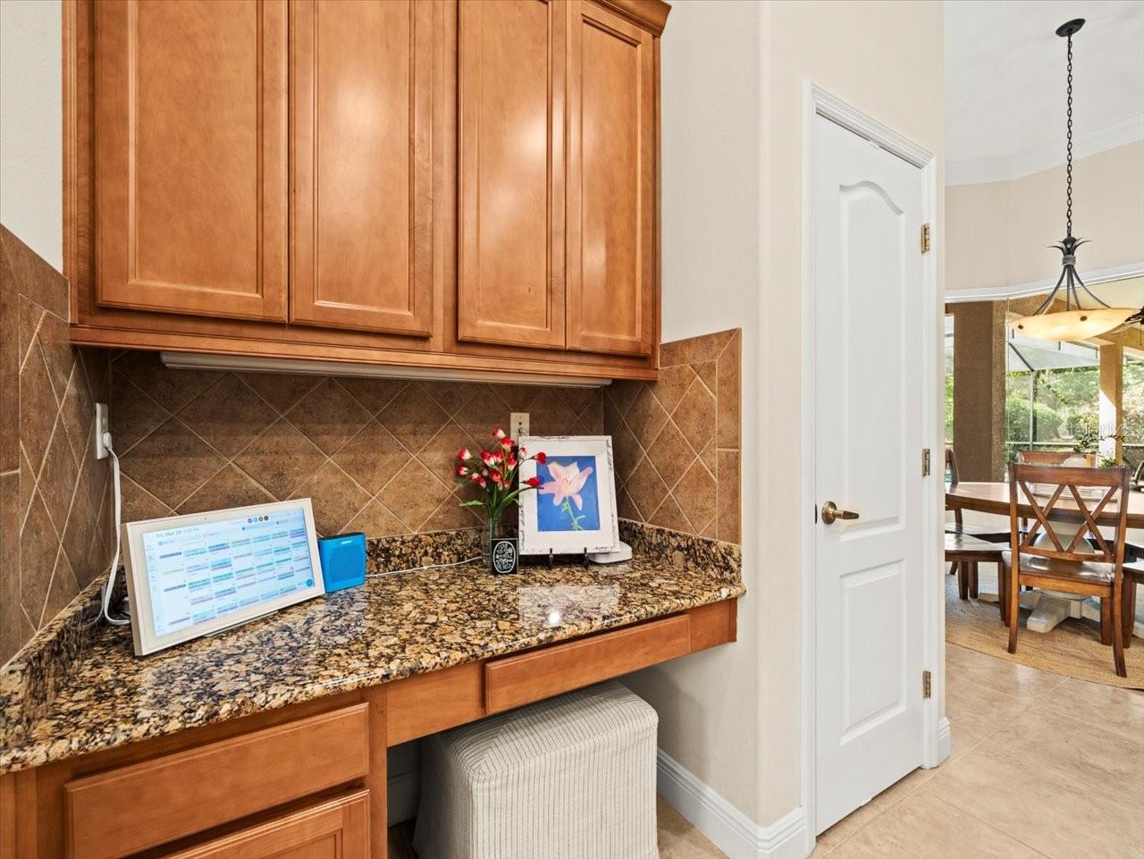 428 PINE BLUFF DR, LUTZ, FL, 33549