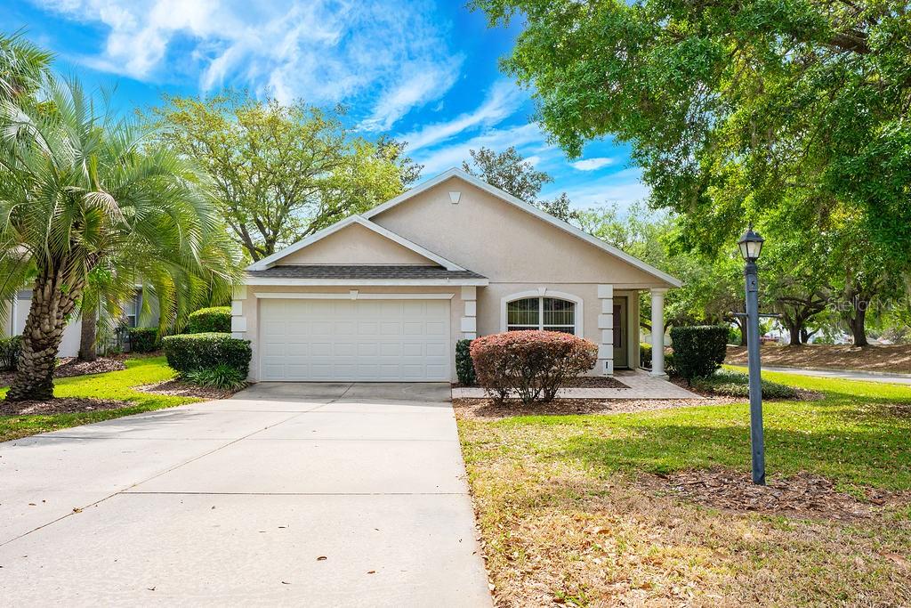 39900 BAYVIEW DR, LADY LAKE, FL, 32159