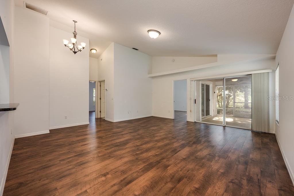 39900 BAYVIEW DR, LADY LAKE, FL, 32159