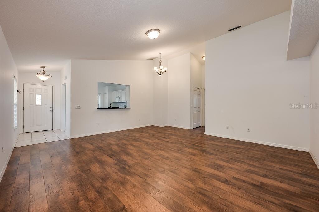 39900 BAYVIEW DR, LADY LAKE, FL, 32159