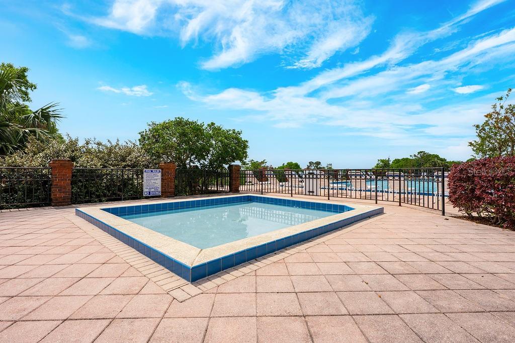 39900 BAYVIEW DR, LADY LAKE, FL, 32159