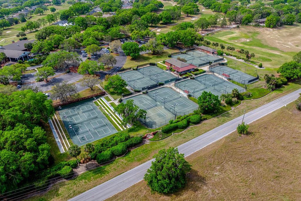 39900 BAYVIEW DR, LADY LAKE, FL, 32159