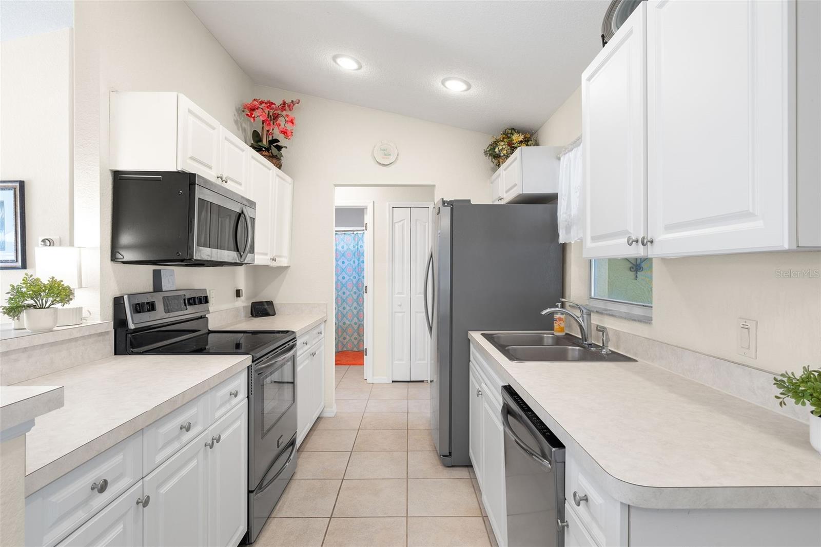 3699 N CHAMBERLAIN BLVD, NORTH PORT, FL, 34286