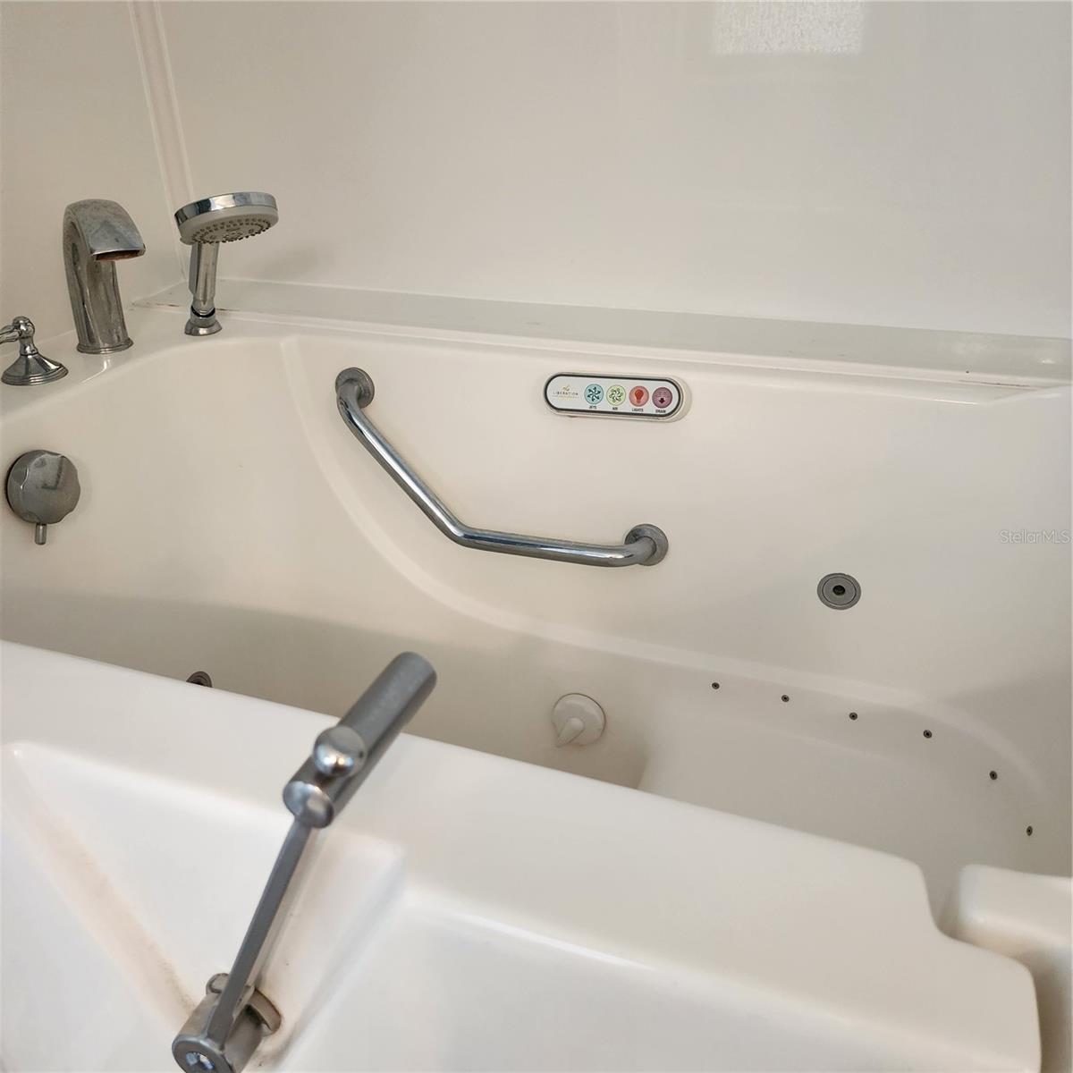 1 BALLARD LN, PALM COAST, FL, 32137