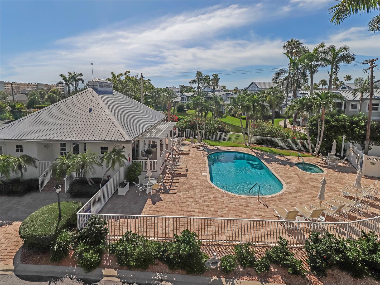 1240 DOLPHIN BAY WAY #304, SIESTA KEY, FL, 34242