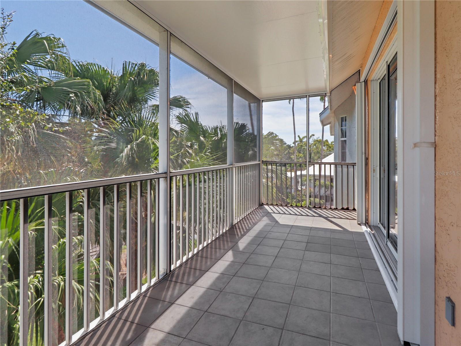 1240 DOLPHIN BAY WAY #304, SIESTA KEY, FL, 34242