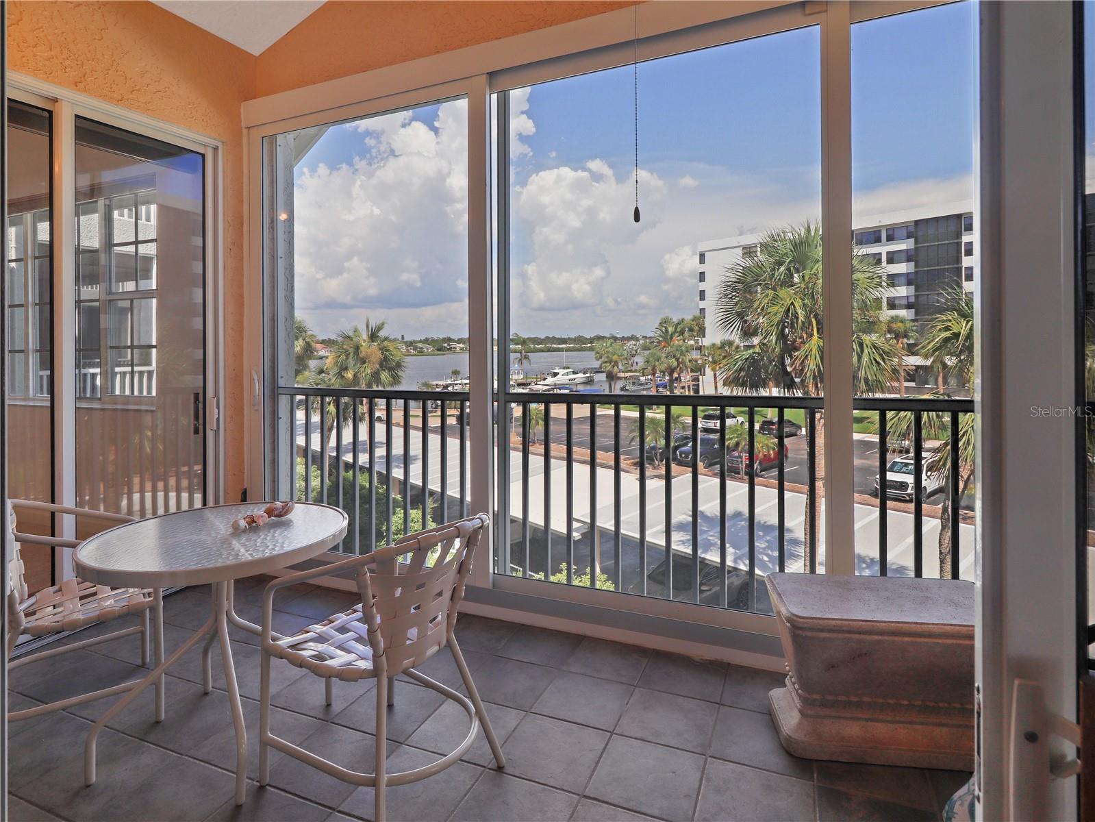 1240 DOLPHIN BAY WAY #304, SIESTA KEY, FL, 34242