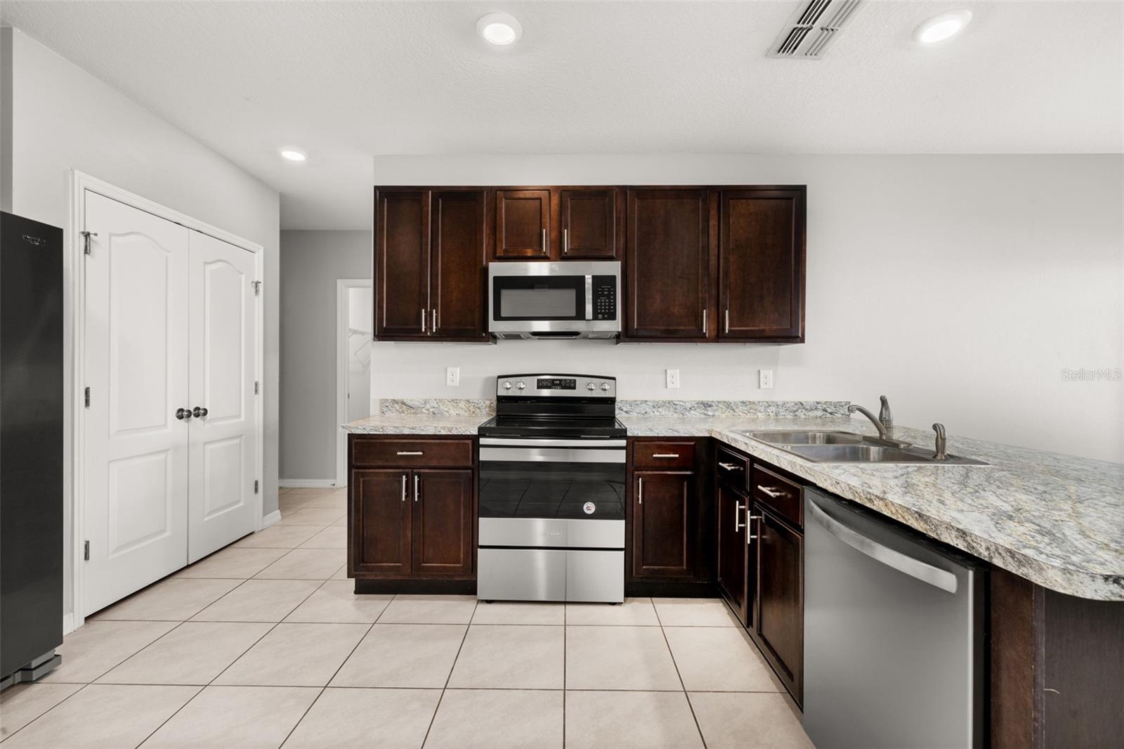 313 MEADOWBROOK BLVD, WINTER HAVEN, FL, 33881
