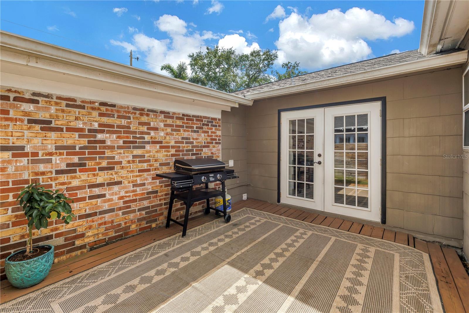 138 17TH AVE N, ST PETERSBURG, FL, 33704