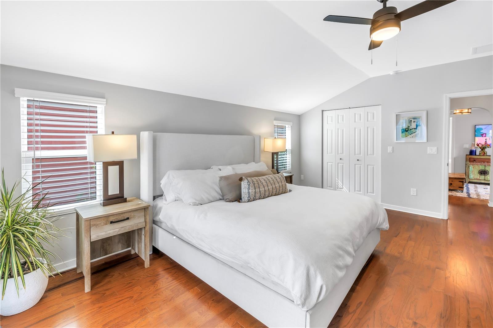 138 17TH AVE N, ST PETERSBURG, FL, 33704