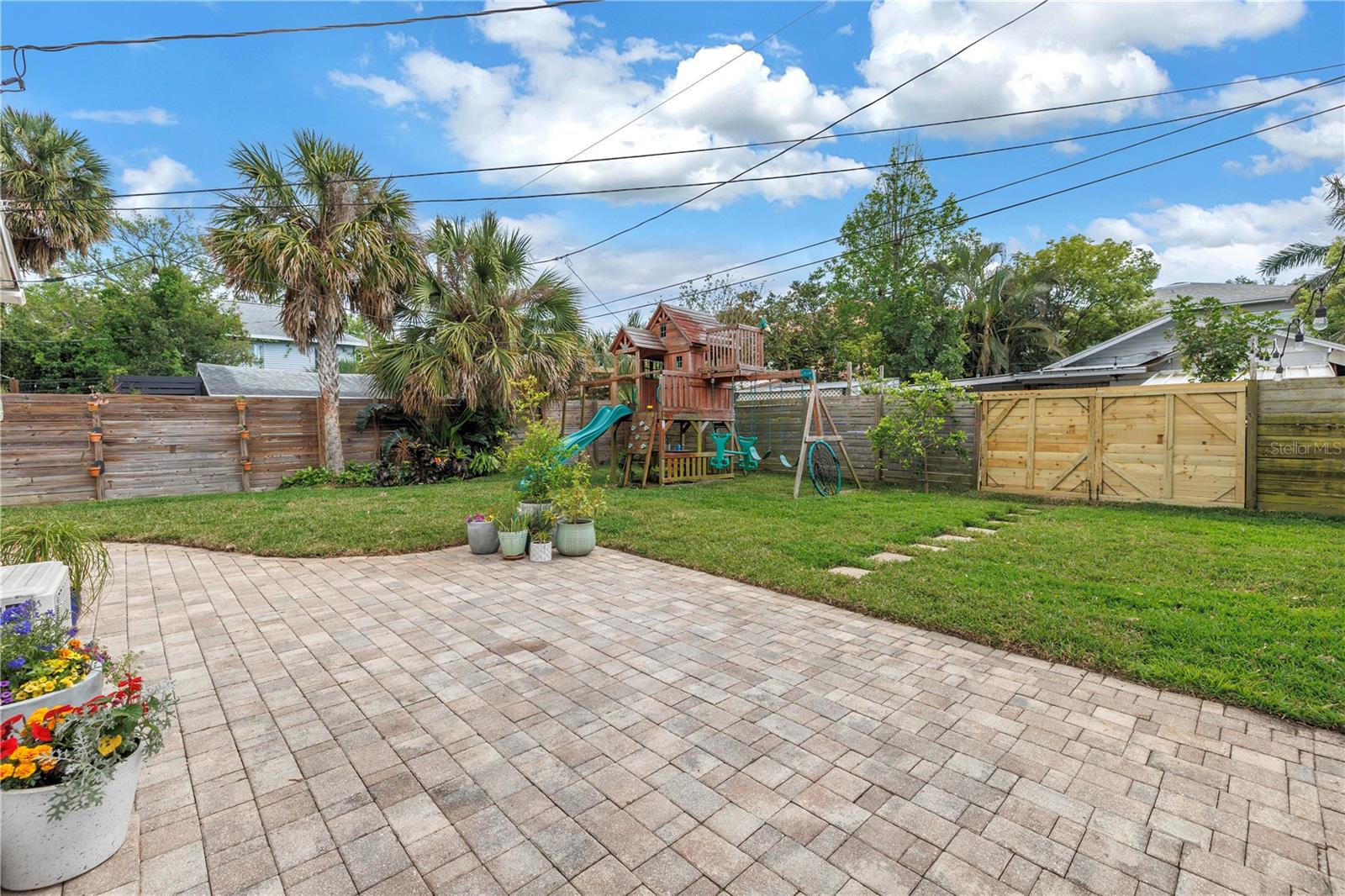 138 17TH AVE N, ST PETERSBURG, FL, 33704