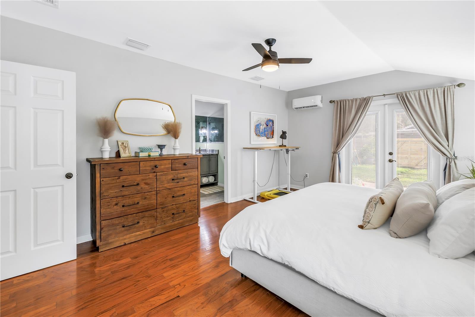 138 17TH AVE N, ST PETERSBURG, FL, 33704