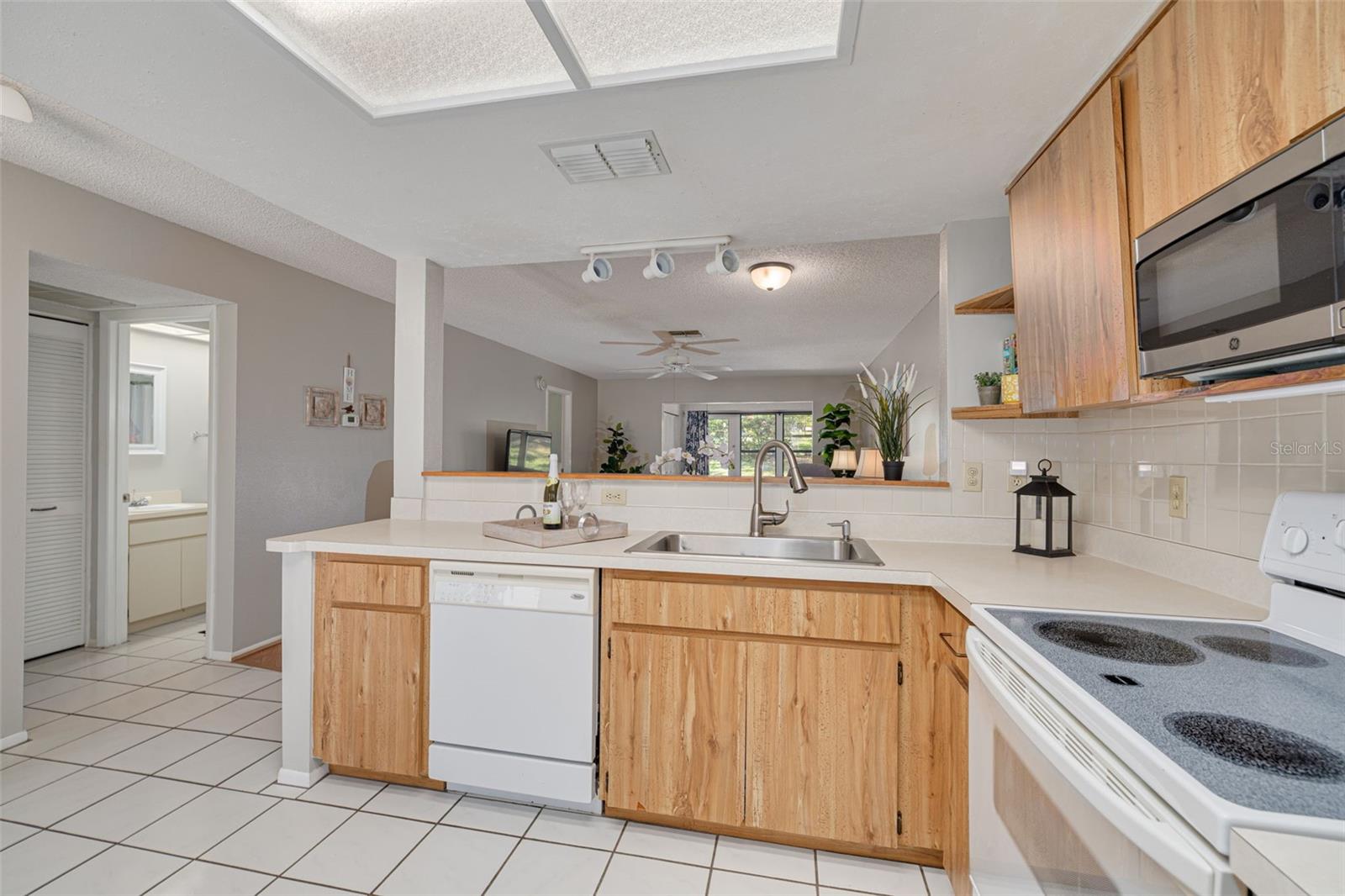 1201 MONTROSE PL, DUNEDIN, FL, 34698