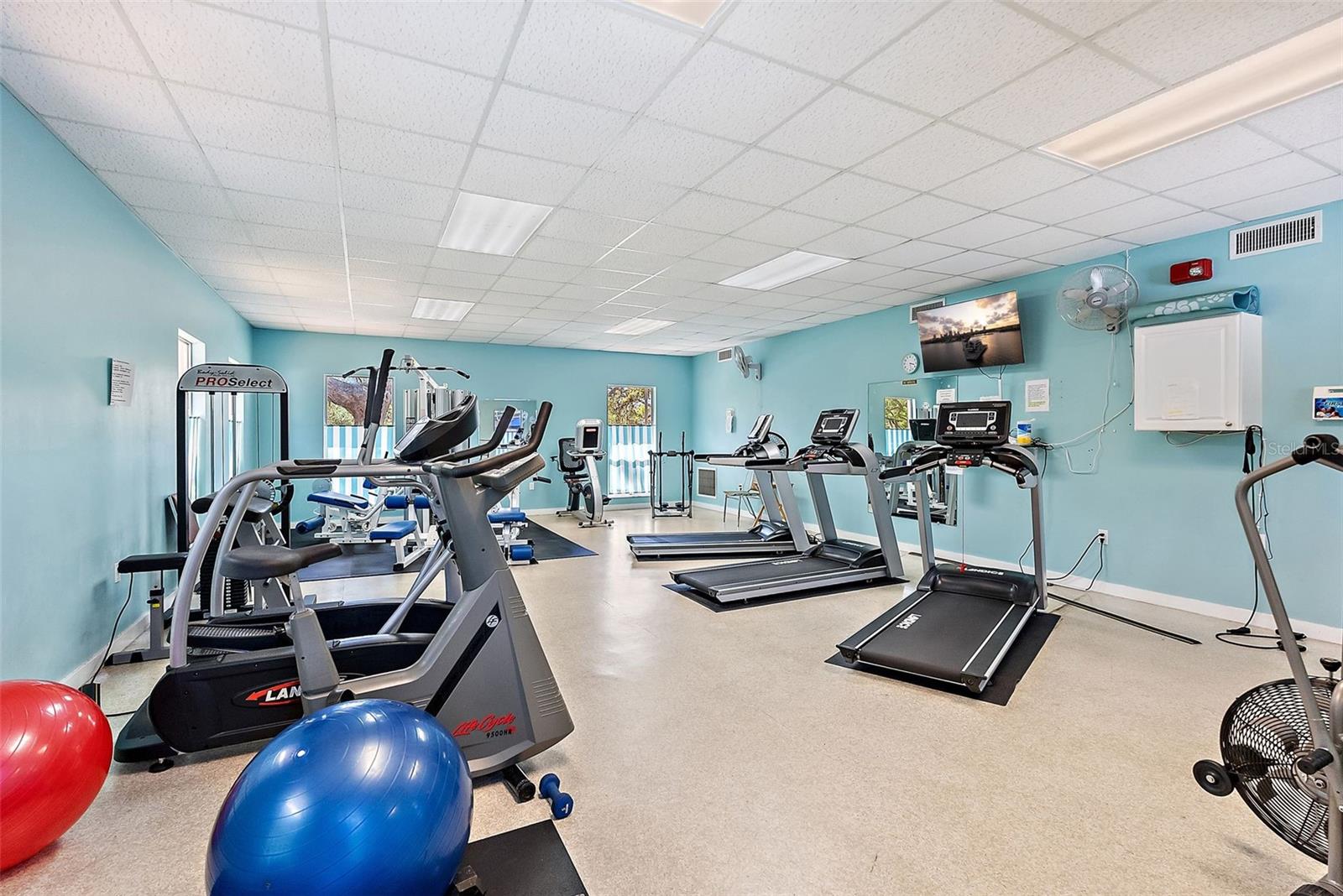 2047 INDIGO DR, CLEARWATER, FL, 33763