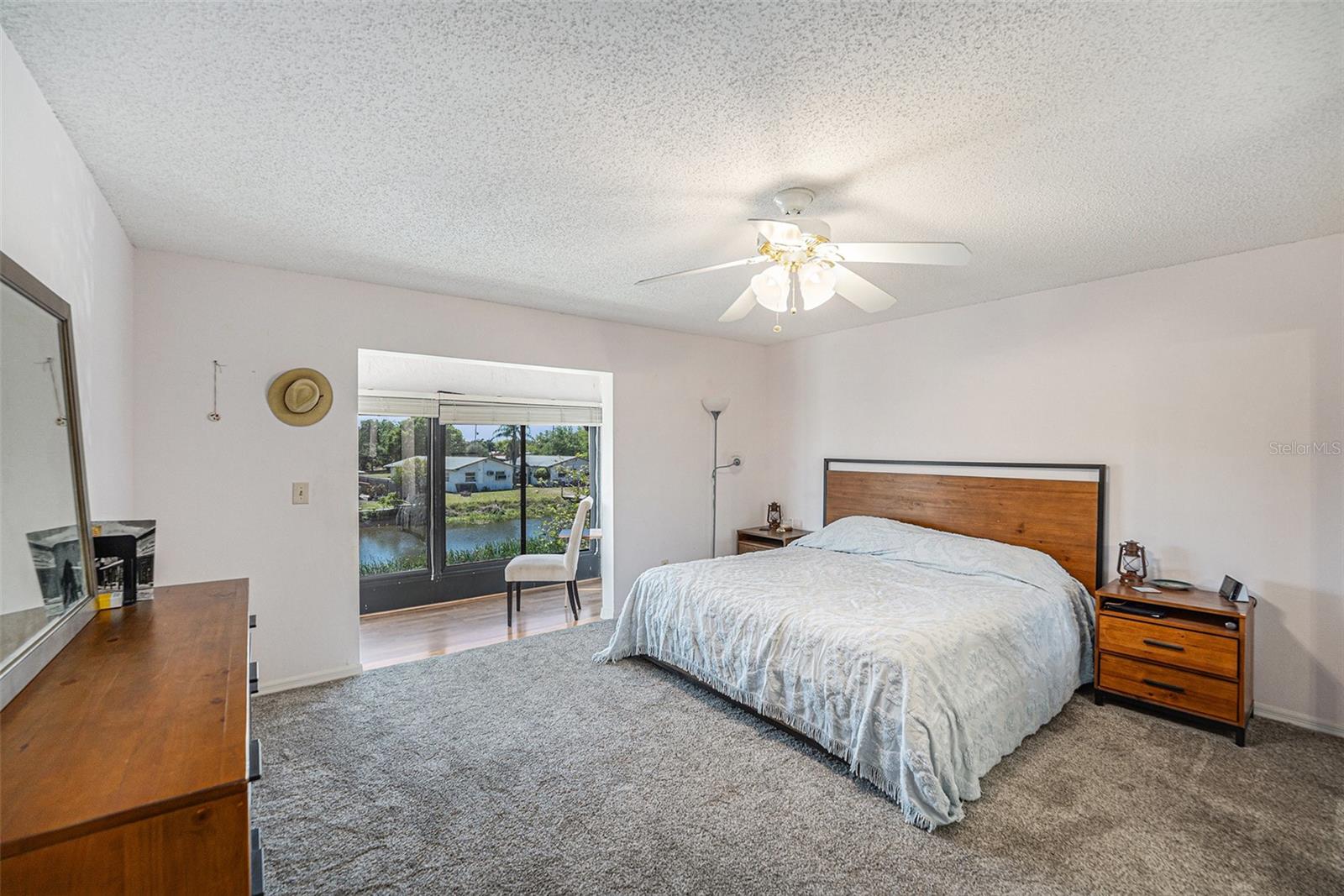 10216 SEMINOLE ISLAND DR, LARGO, FL, 33773