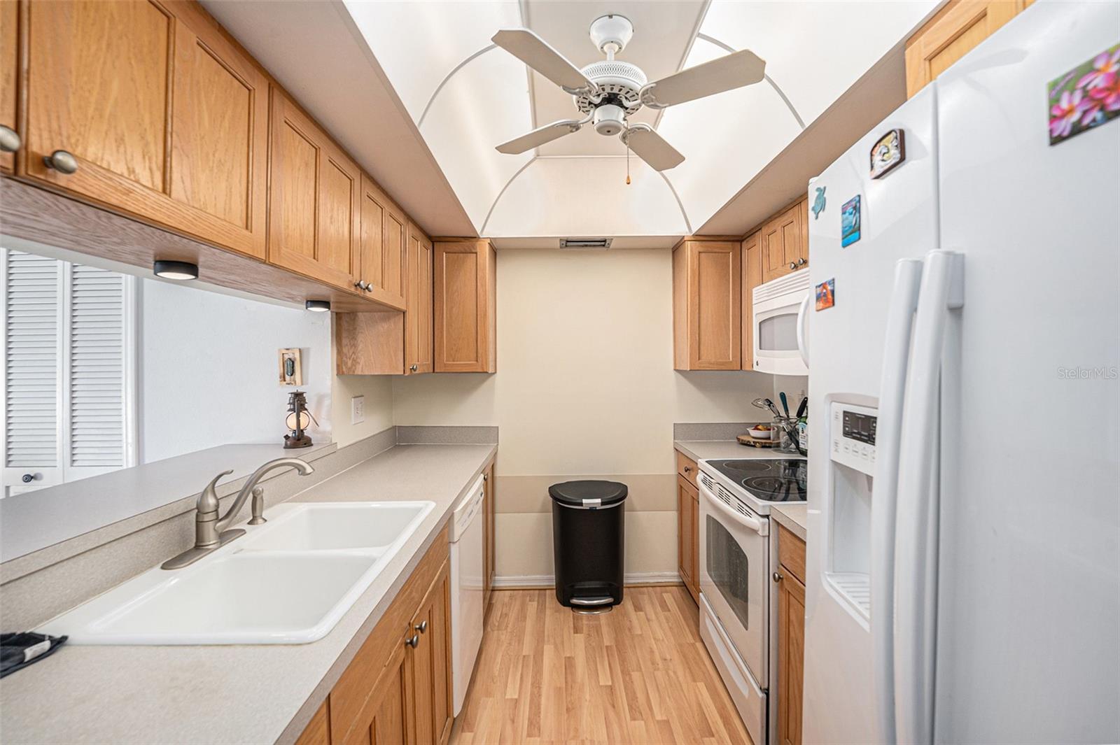 10216 SEMINOLE ISLAND DR, LARGO, FL, 33773