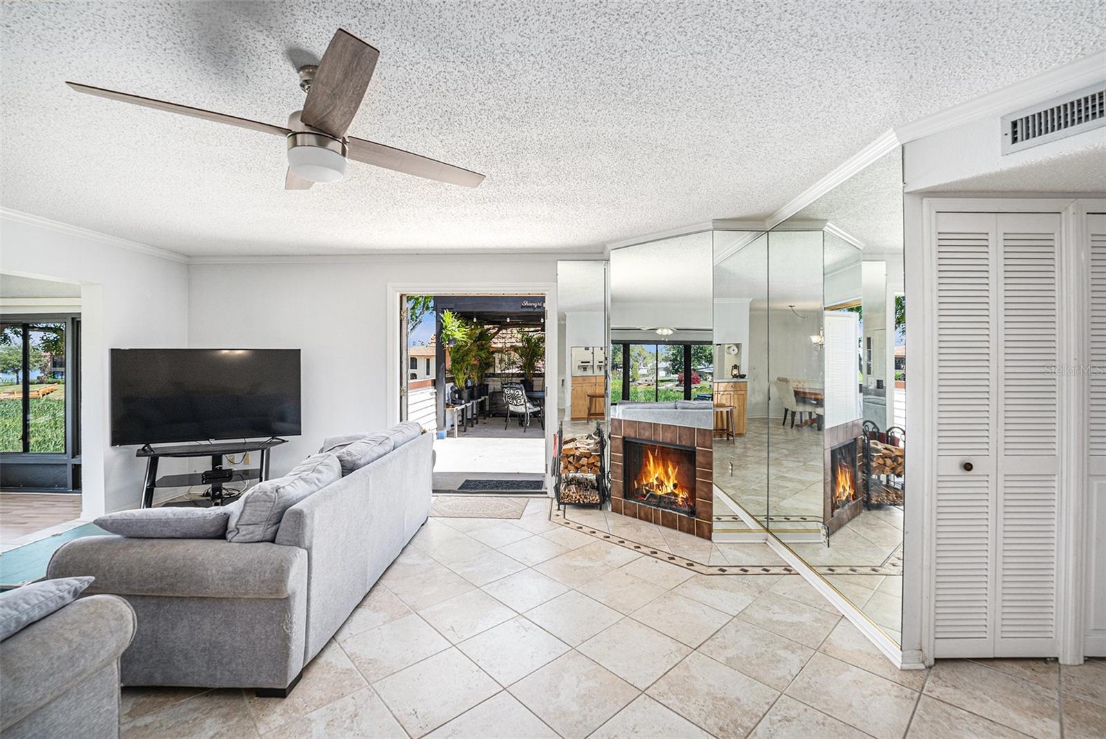 10216 SEMINOLE ISLAND DR, LARGO, FL, 33773