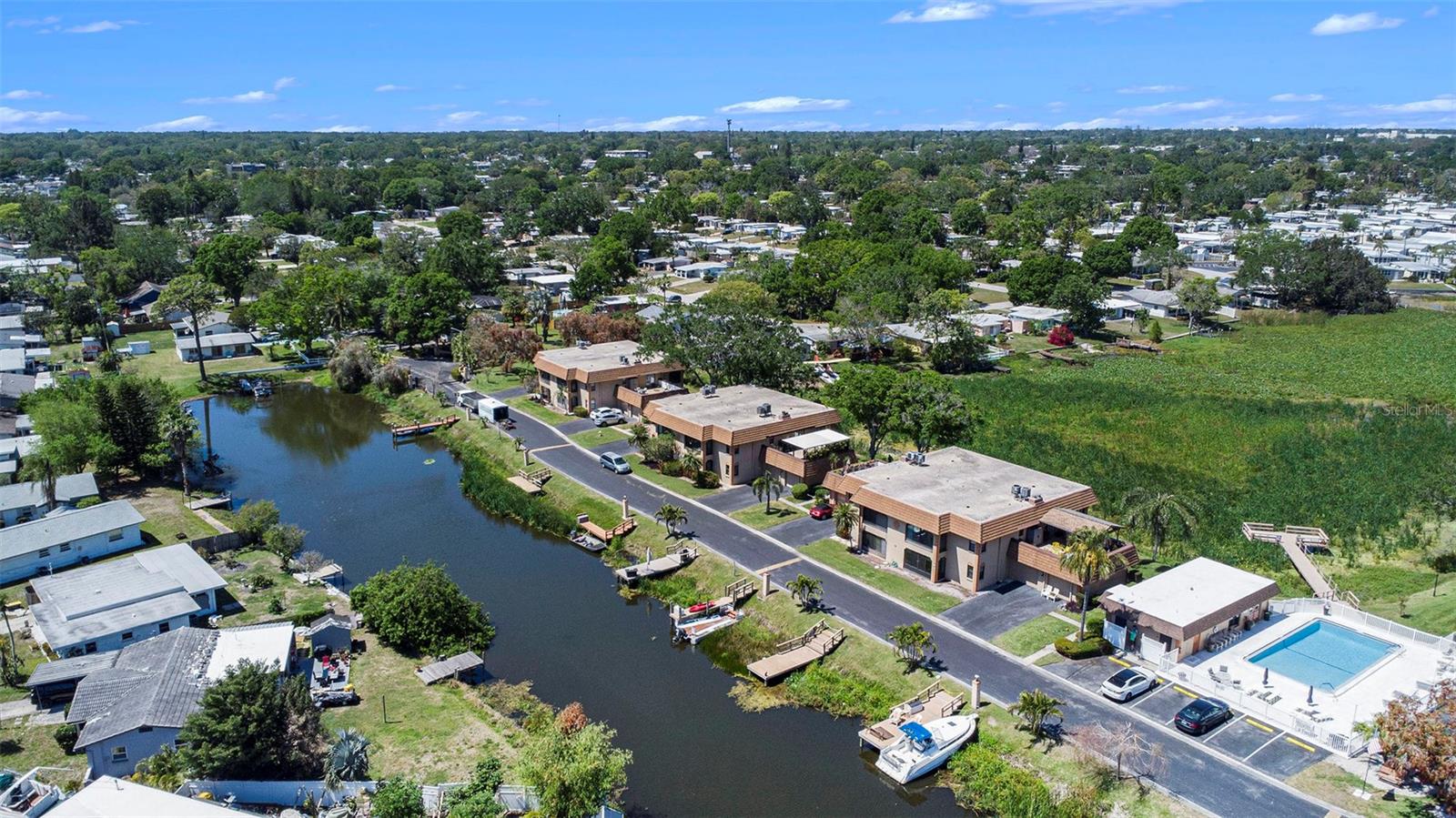 10216 SEMINOLE ISLAND DR, LARGO, FL, 33773