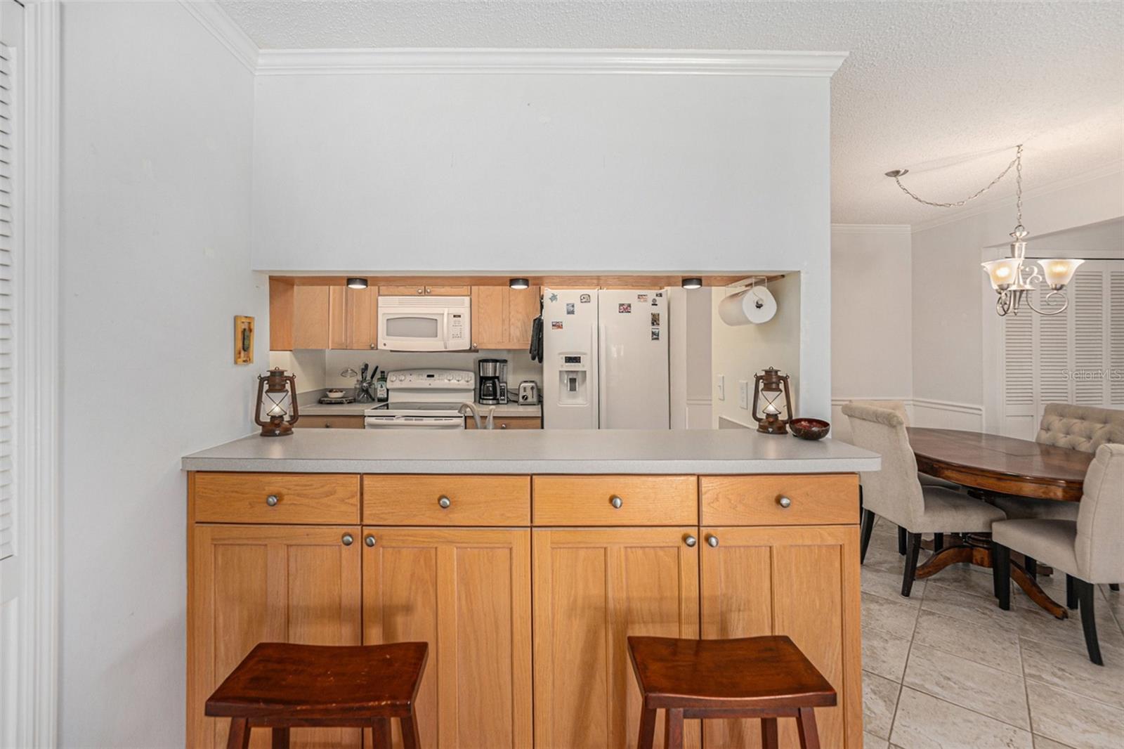 10216 SEMINOLE ISLAND DR, LARGO, FL, 33773