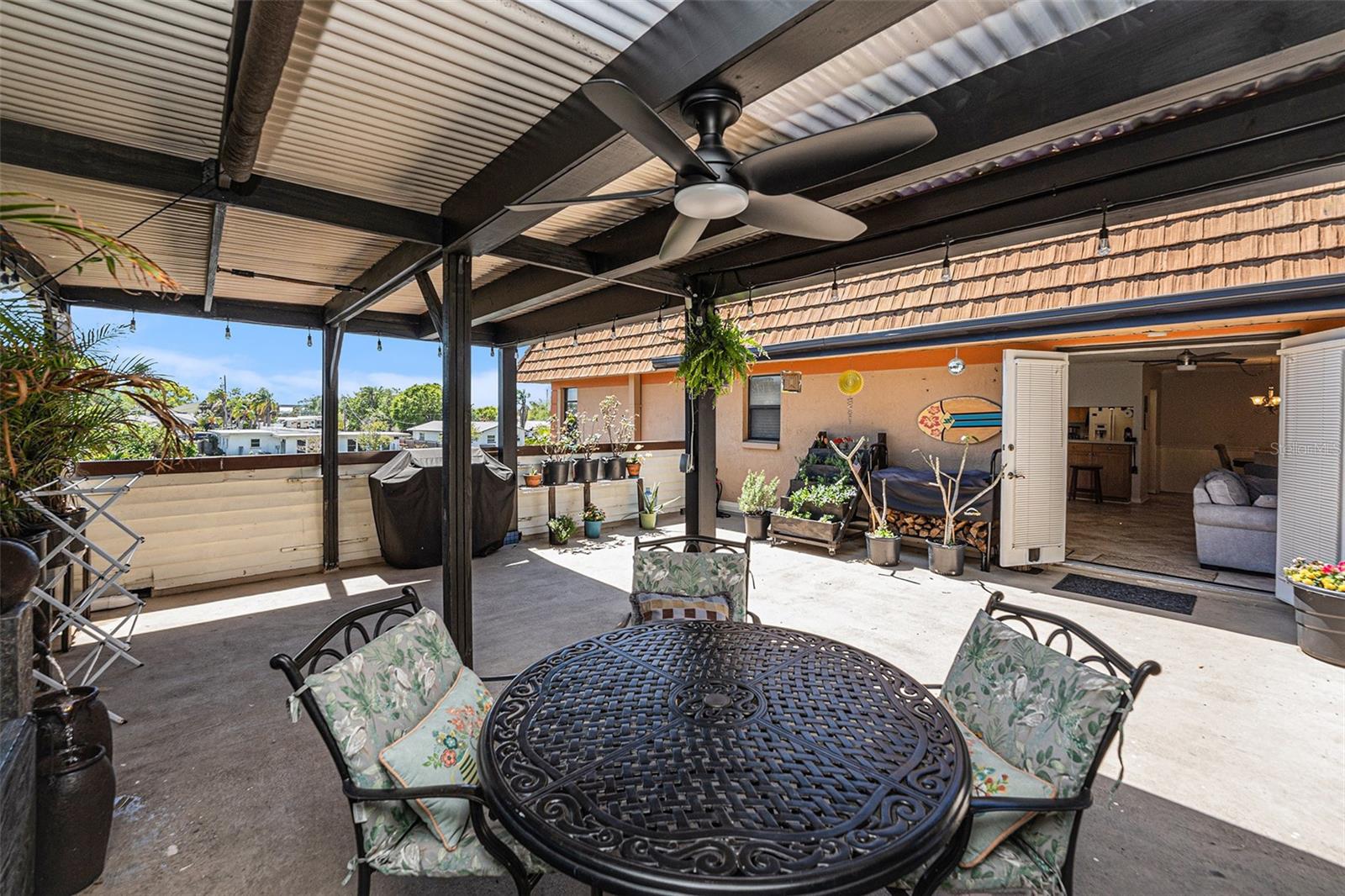 10216 SEMINOLE ISLAND DR, LARGO, FL, 33773