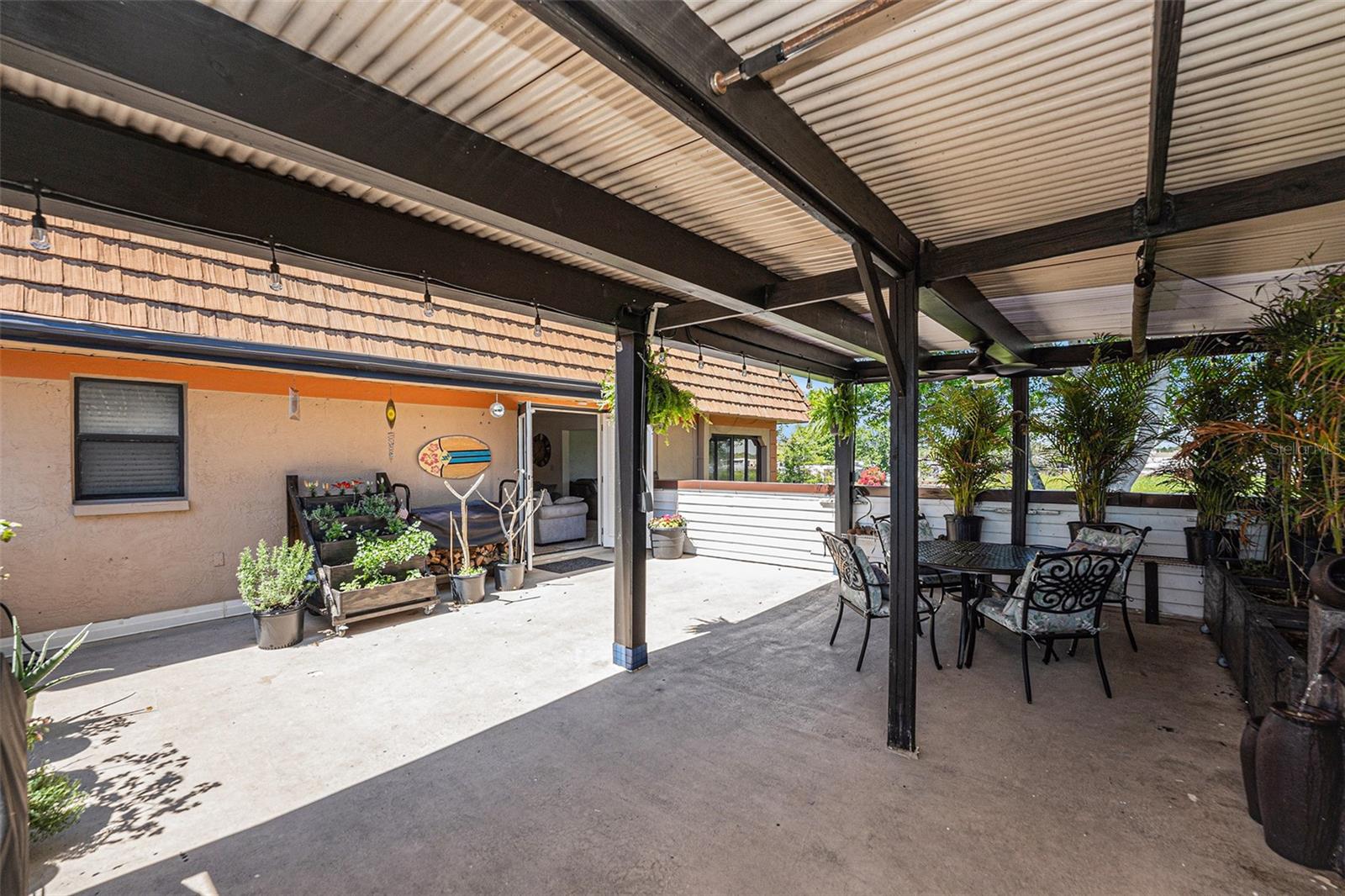 10216 SEMINOLE ISLAND DR, LARGO, FL, 33773