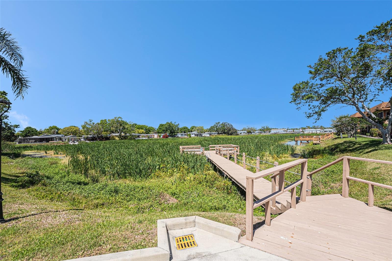 10216 SEMINOLE ISLAND DR, LARGO, FL, 33773