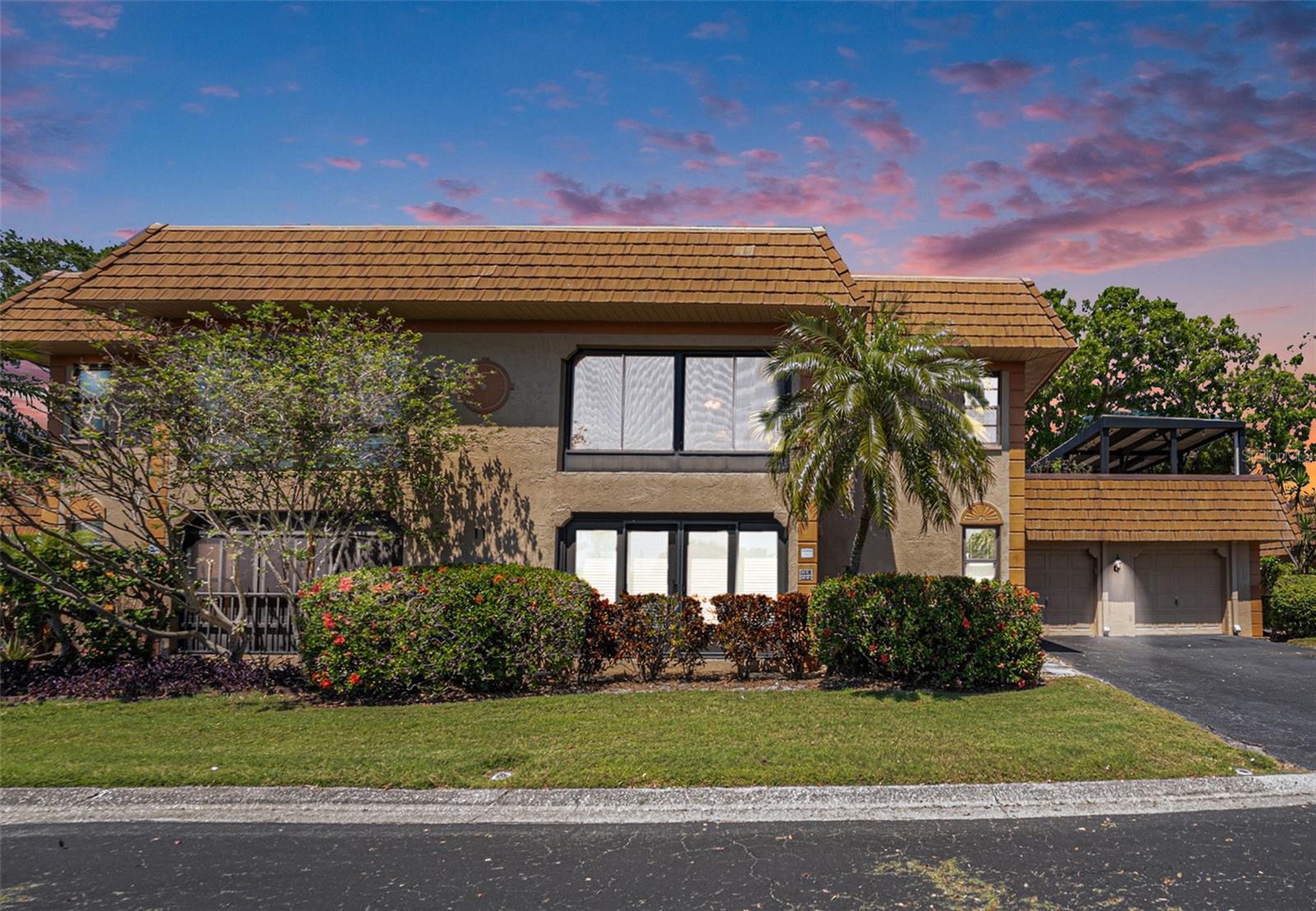 10216 SEMINOLE ISLAND DR, LARGO, FL, 33773