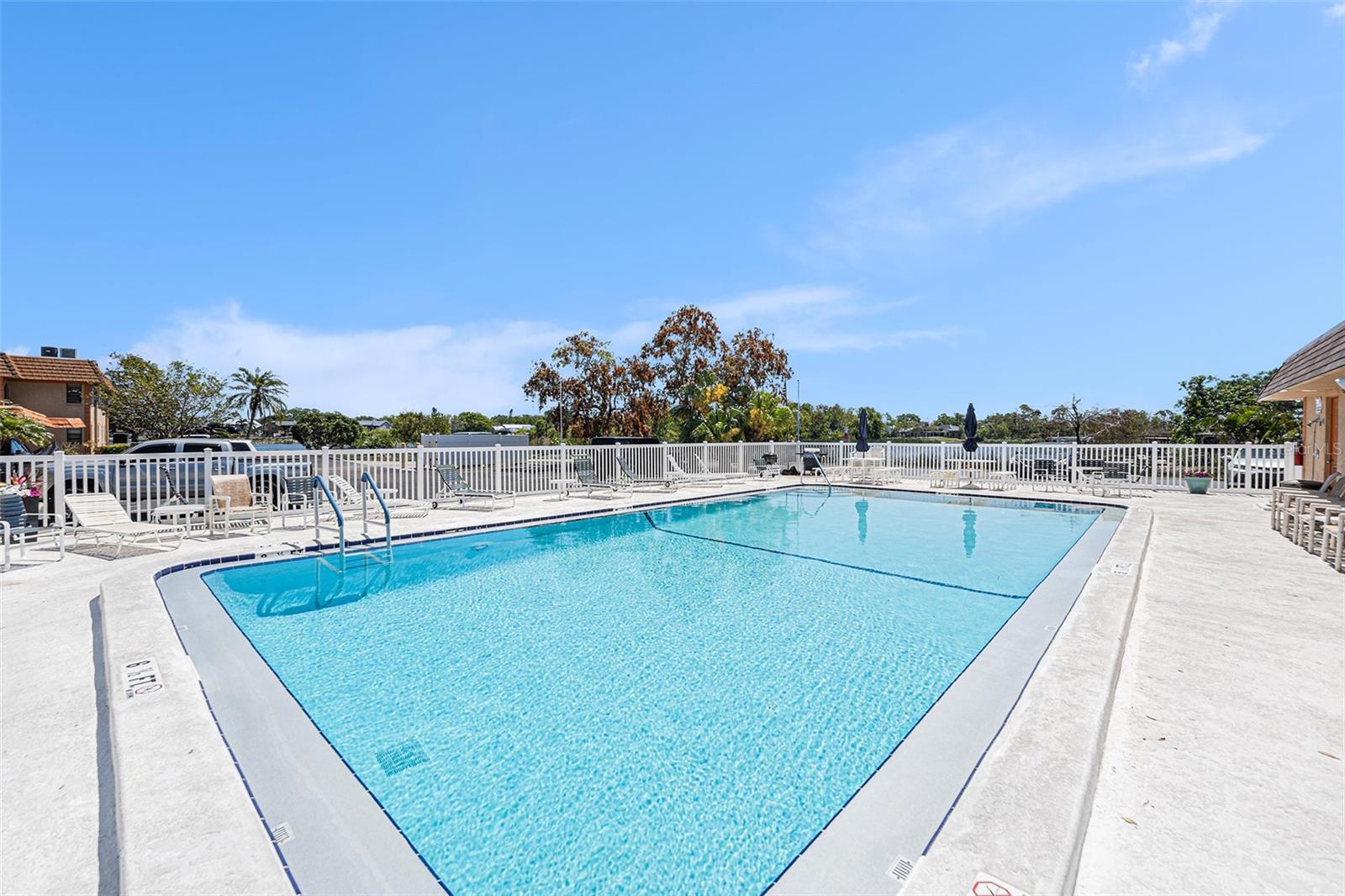 10216 SEMINOLE ISLAND DR, LARGO, FL, 33773