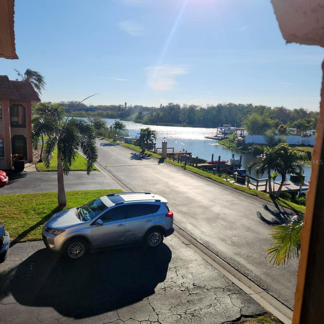 10216 SEMINOLE ISLAND DR, LARGO, FL, 33773