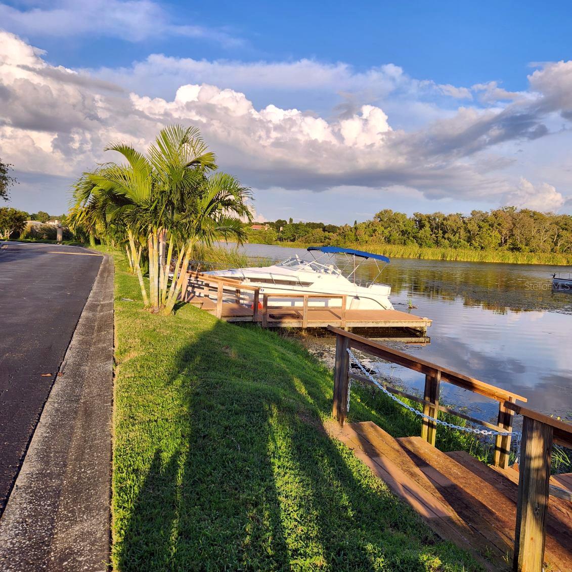 10216 SEMINOLE ISLAND DR, LARGO, FL, 33773