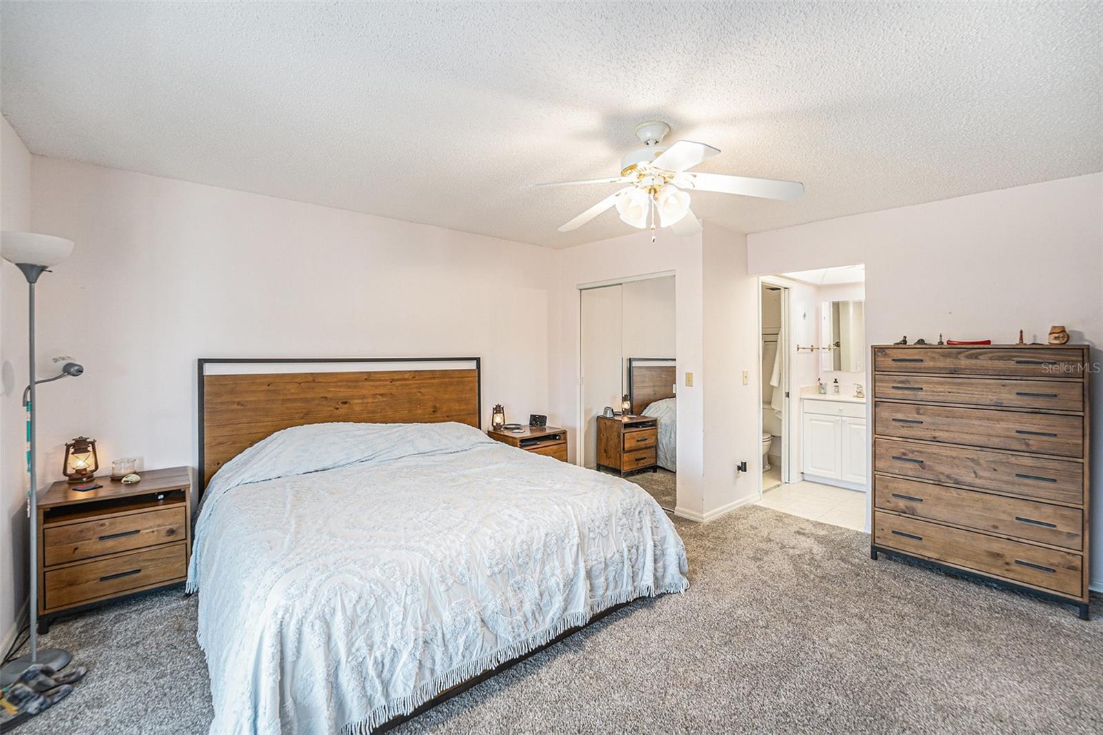 10216 SEMINOLE ISLAND DR, LARGO, FL, 33773