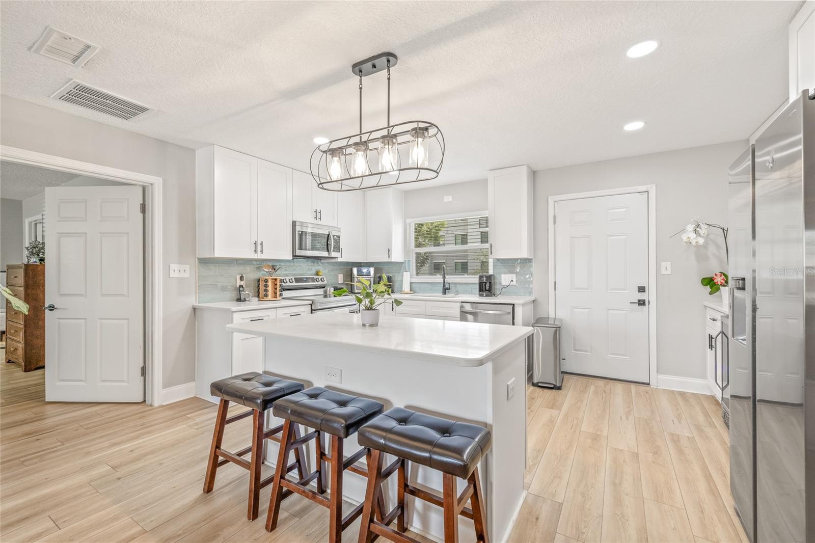 4406 W BAY COURT AVE, TAMPA, FL, 33611