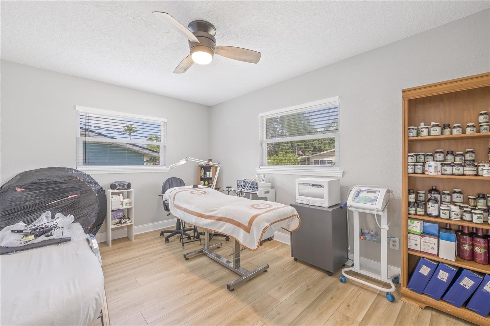 4406 W BAY COURT AVE, TAMPA, FL, 33611