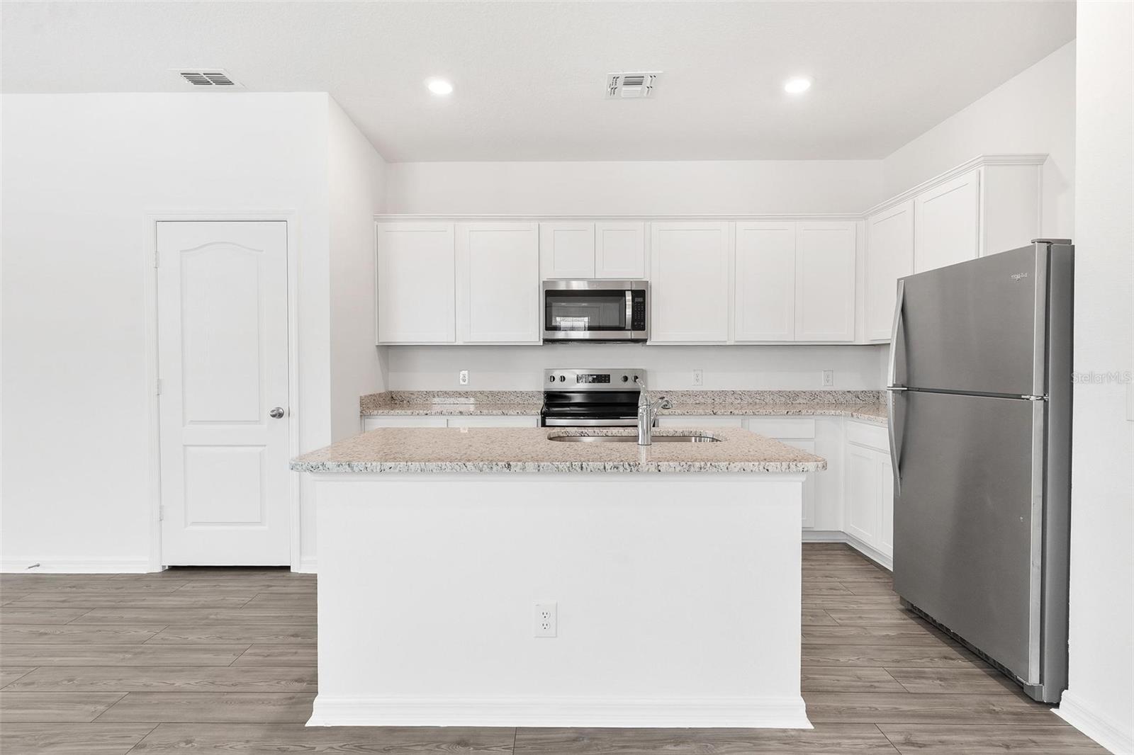 854 POPPY LN, DUNDEE, FL, 33838