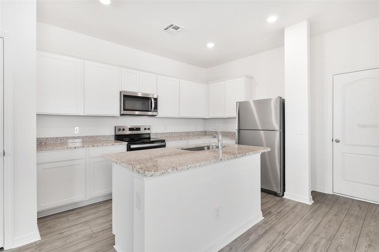 854 POPPY LN, DUNDEE, FL, 33838