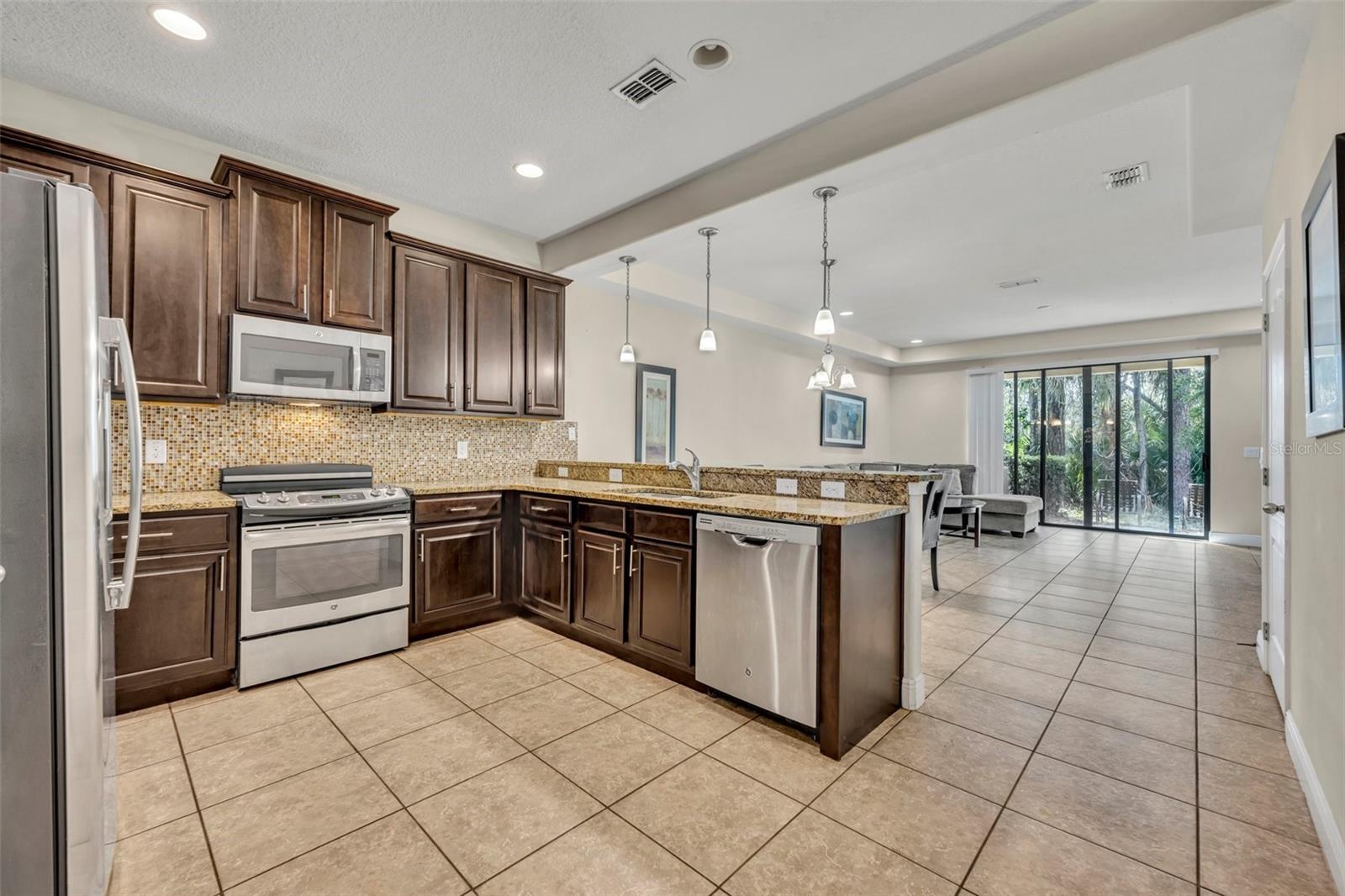 8177 ROSEVILLE BLVD, DAVENPORT, FL, 33896