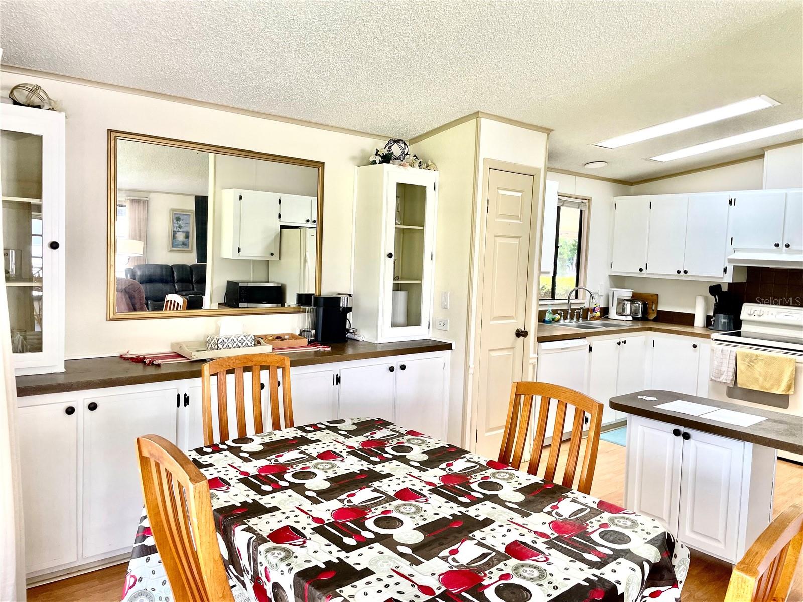 1712 W SCHWARTZ BLVD, THE VILLAGES, FL, 32159