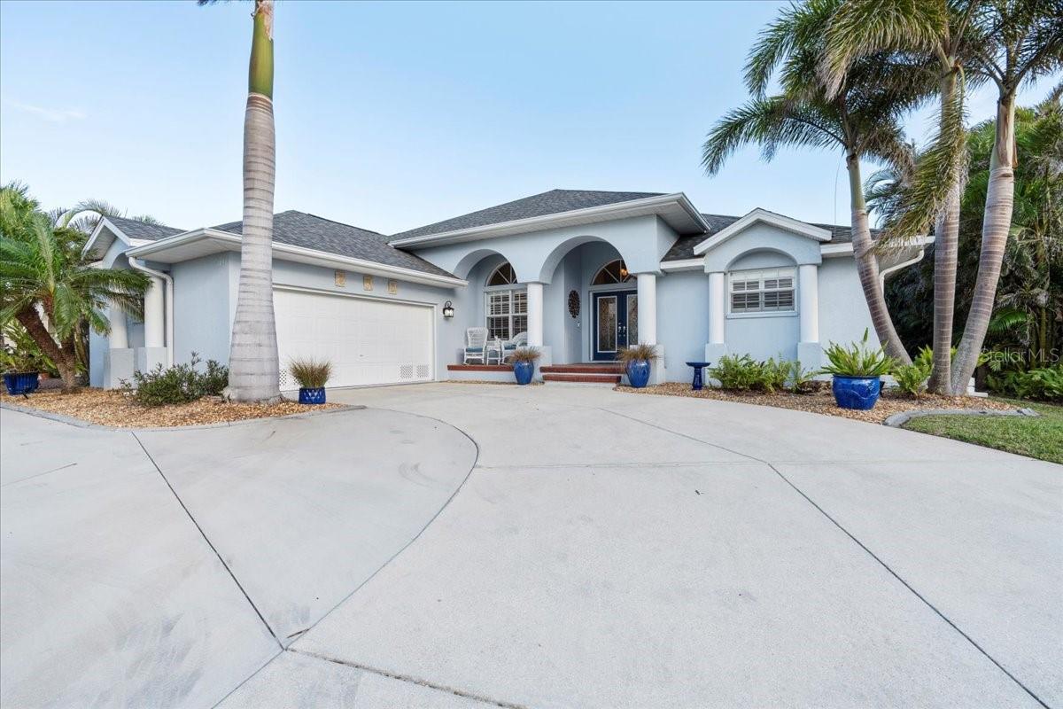 1091 ROTONDA CIR, ROTONDA WEST, FL, 33947