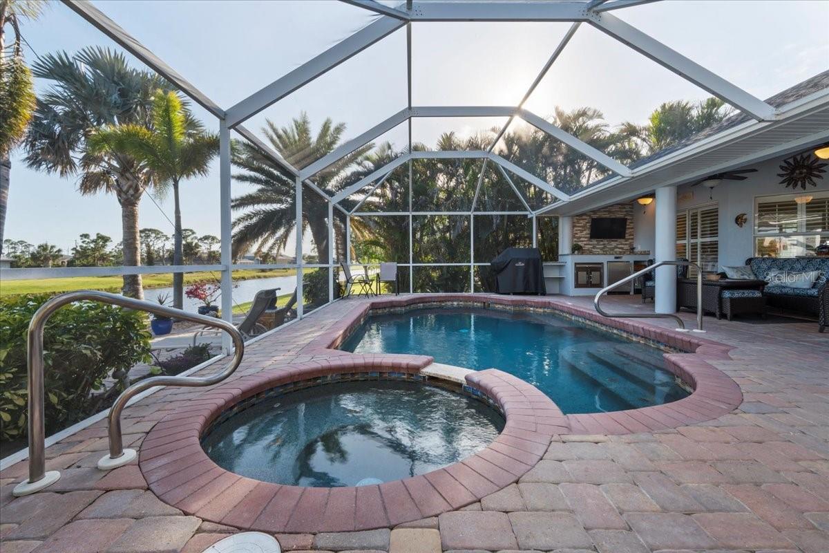 1091 ROTONDA CIR, ROTONDA WEST, FL, 33947