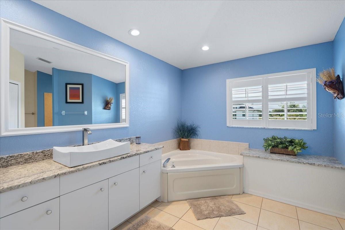 1091 ROTONDA CIR, ROTONDA WEST, FL, 33947