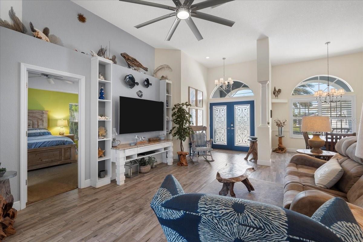 1091 ROTONDA CIR, ROTONDA WEST, FL, 33947