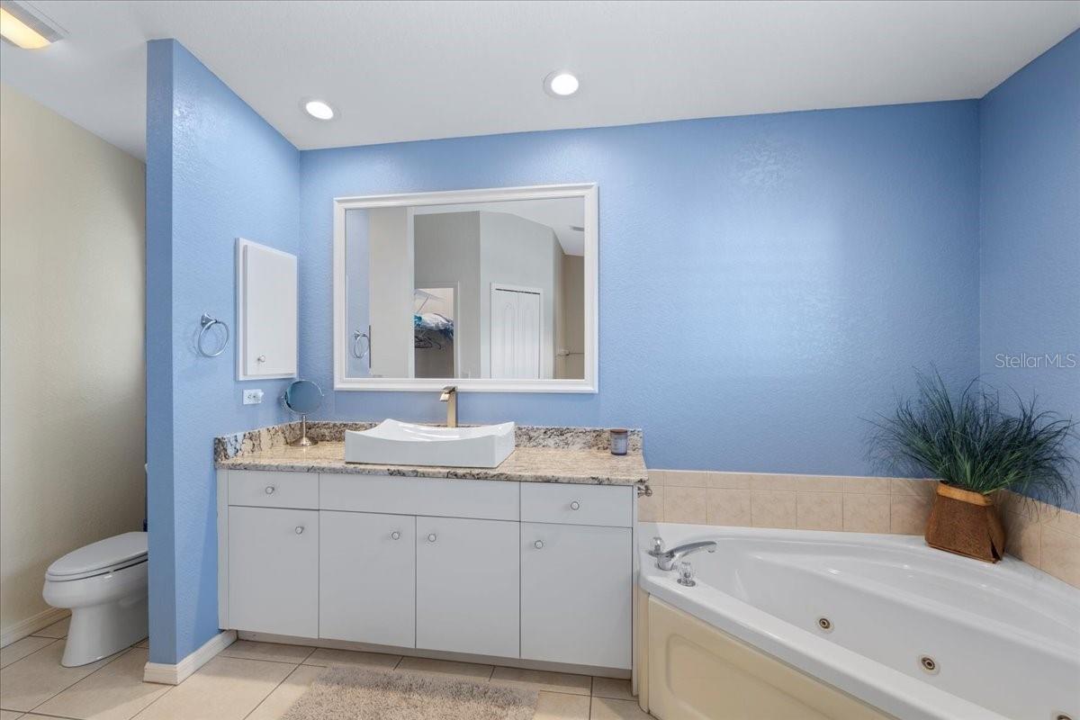 1091 ROTONDA CIR, ROTONDA WEST, FL, 33947