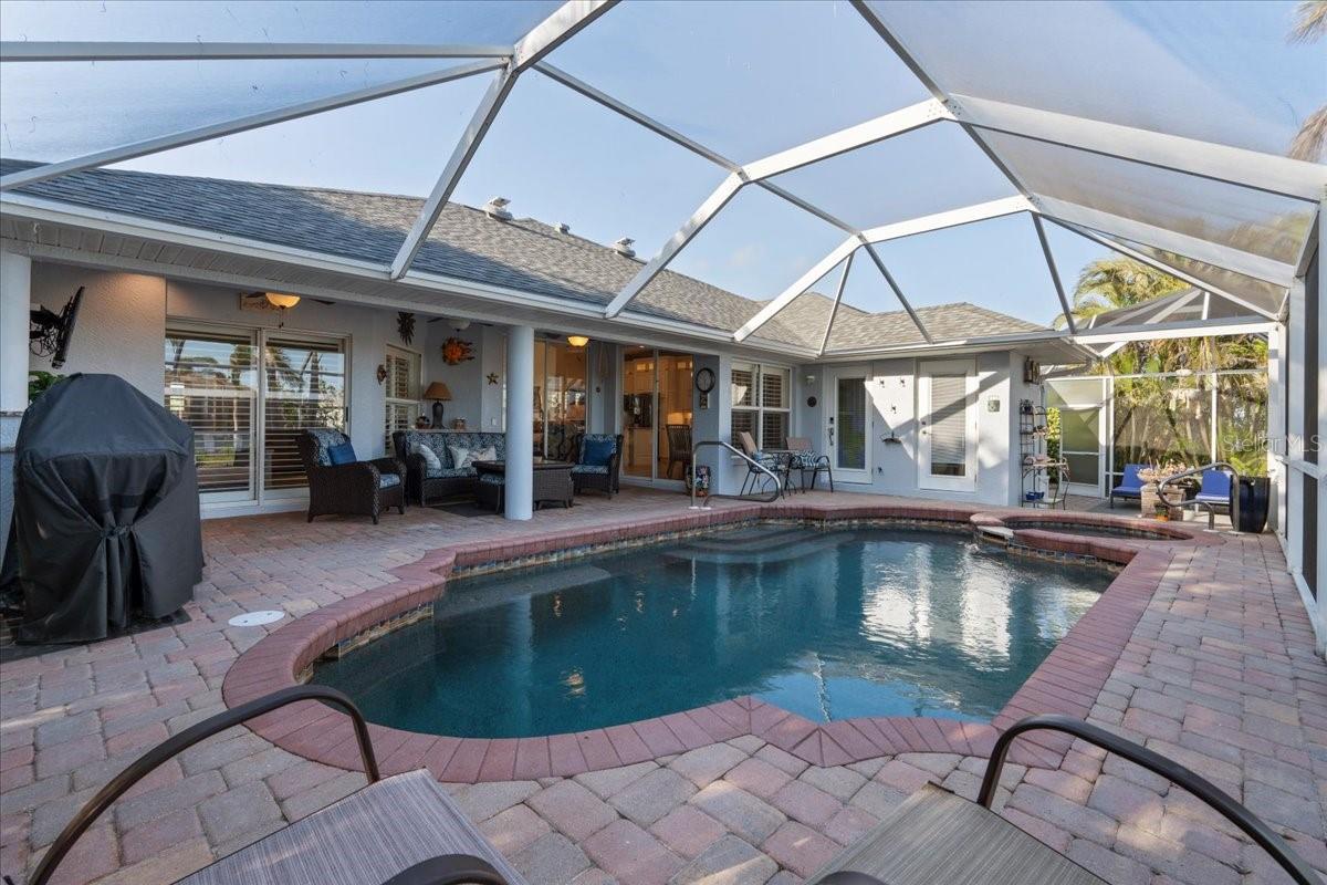 1091 ROTONDA CIR, ROTONDA WEST, FL, 33947
