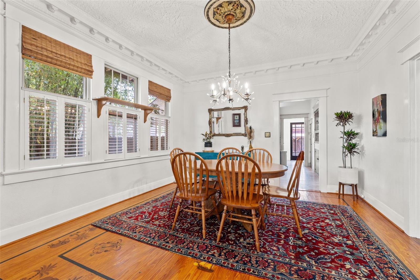 910 E SHADOWLAWN AVE, TAMPA, FL, 33603