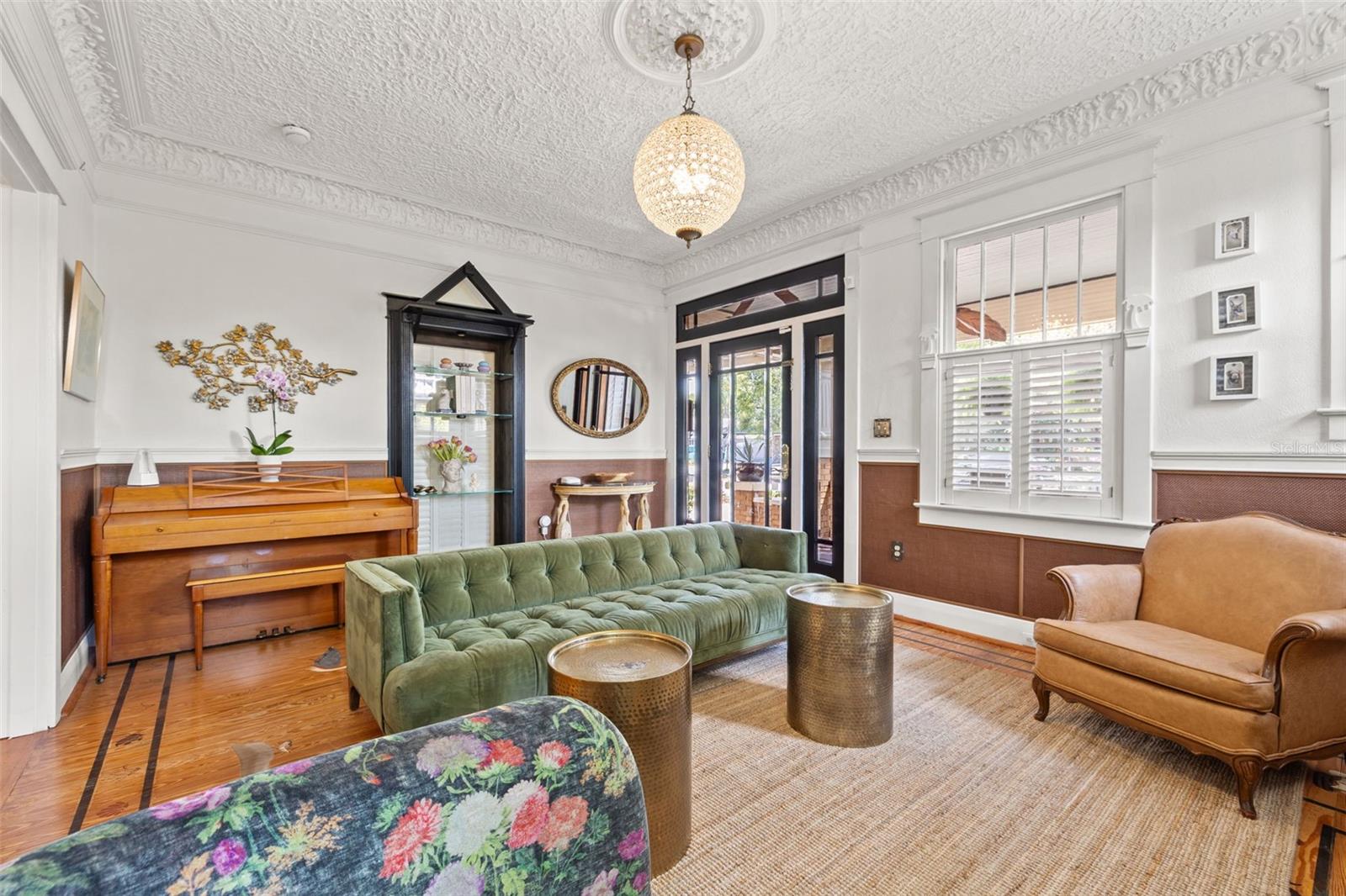 910 E SHADOWLAWN AVE, TAMPA, FL, 33603