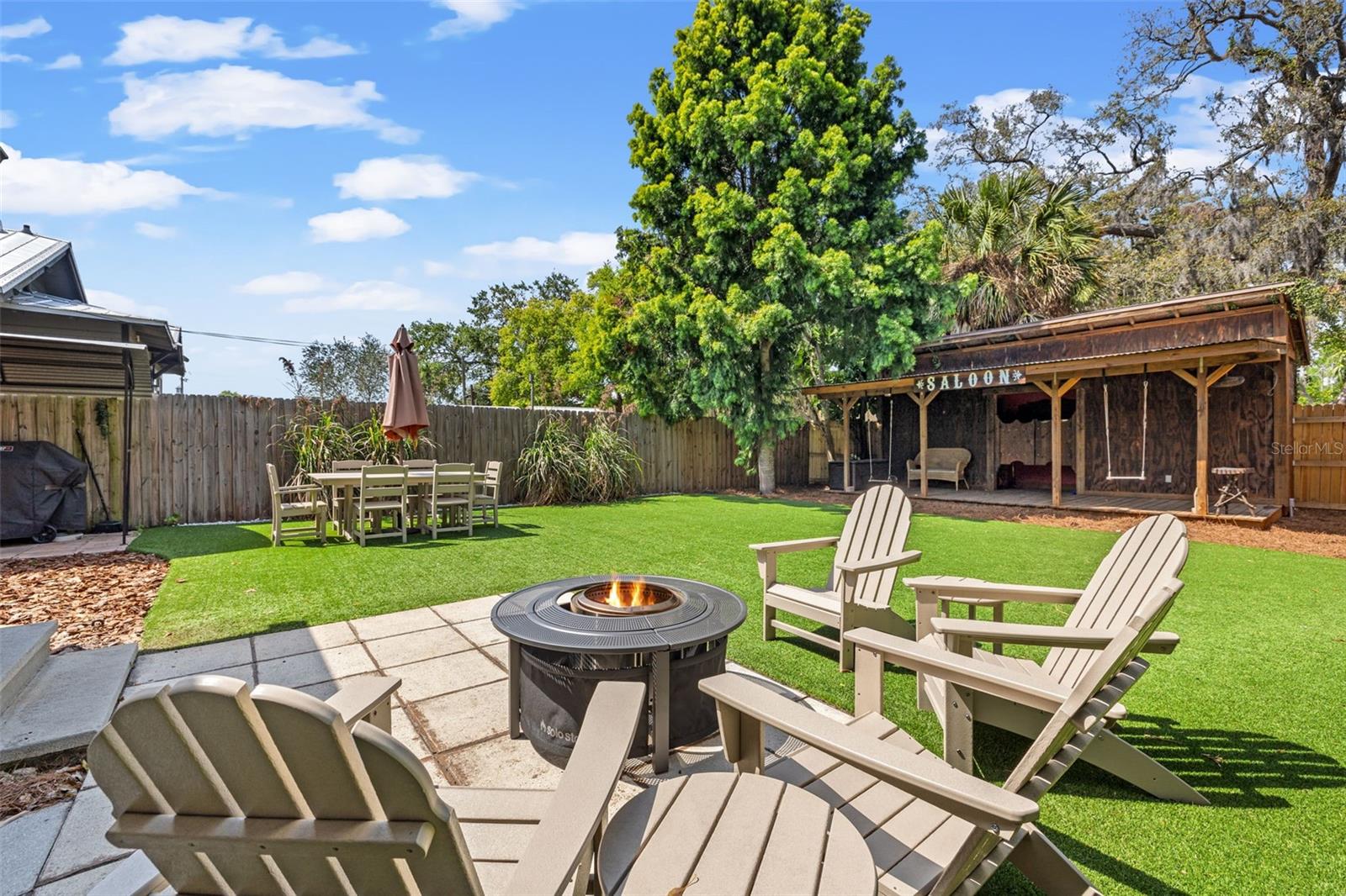 910 E SHADOWLAWN AVE, TAMPA, FL, 33603