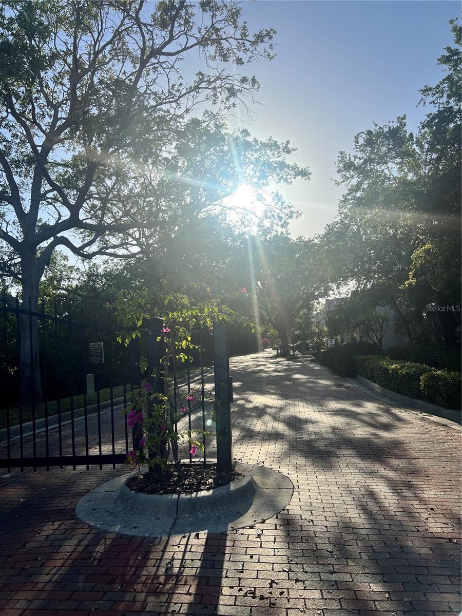 2837 BAYSHORE TRAILS DR, TAMPA, FL, 33611