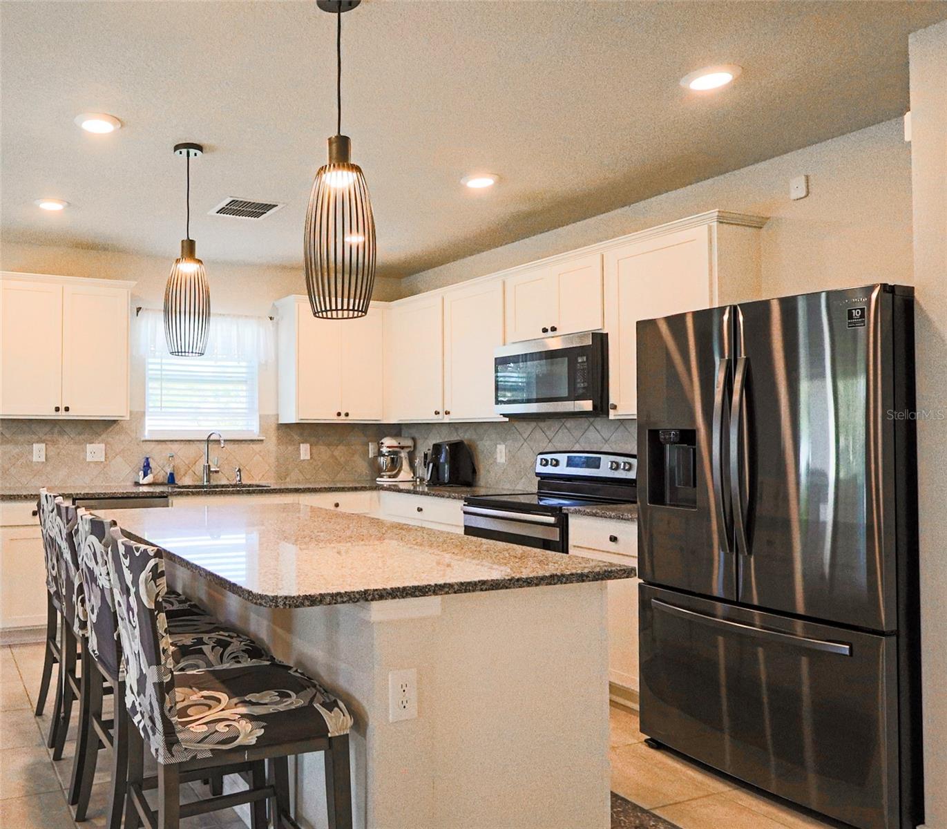 901 GOLDEN SHINER AVE, RUSKIN, FL, 33570