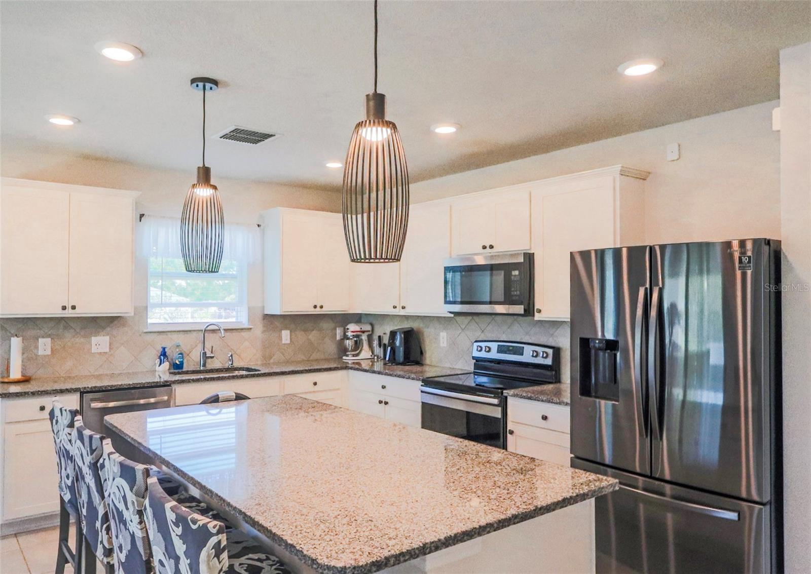 901 GOLDEN SHINER AVE, RUSKIN, FL, 33570